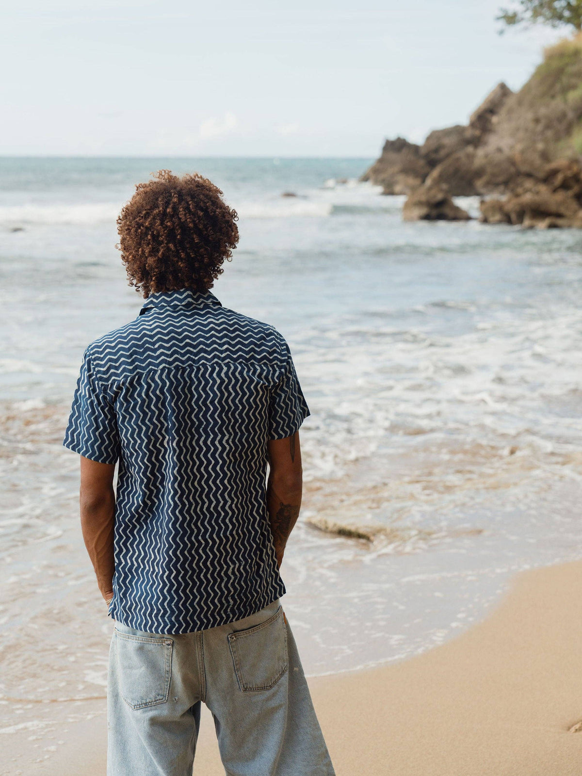 Mens Short Sleeve Button Down - ORGANIC COTTON - Indigo Zig Zag